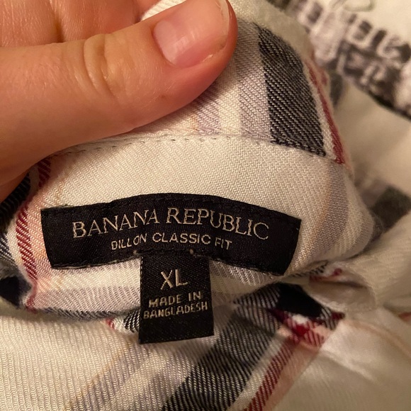 Plaid White and Pink Button Up Banana Republic - Picture 4 of 4
